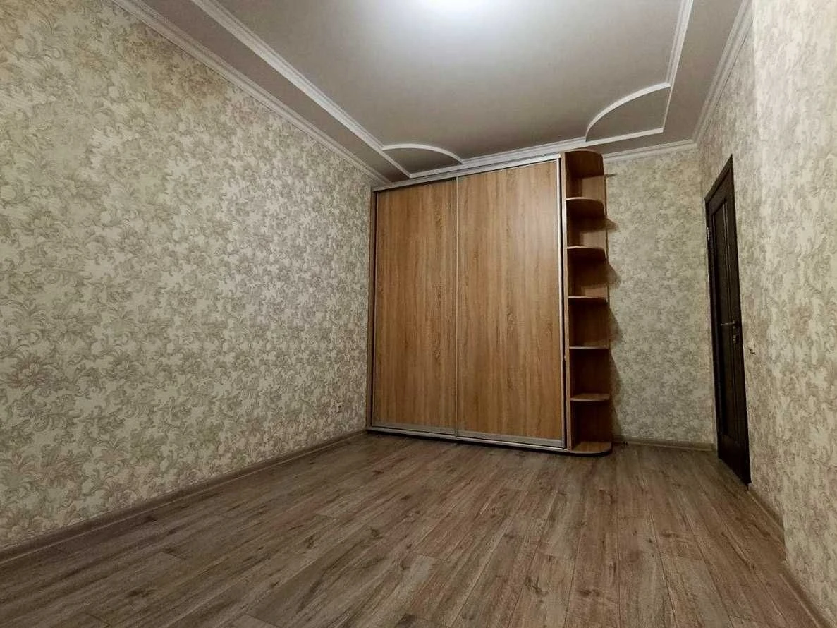 2-bedroom apartment on Dragomannova, 2B — 73.2 m² with excellent renovation