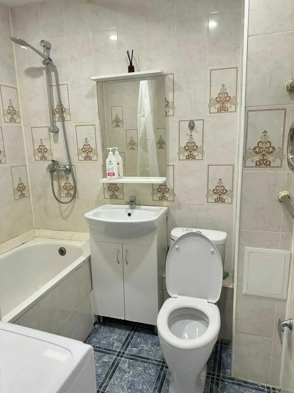 Продам 1к квартиру ЖМ Левобережный, ТЦ Караван