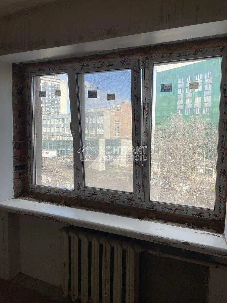Продається 2-кімнатна квартира, Кінний ринок