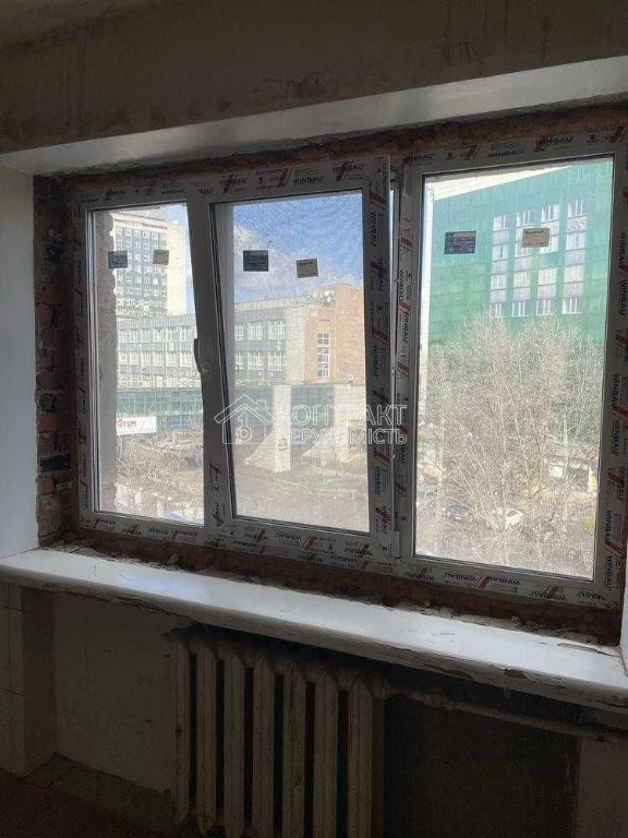 Продається 2-кімнатна квартира, Кінний ринок