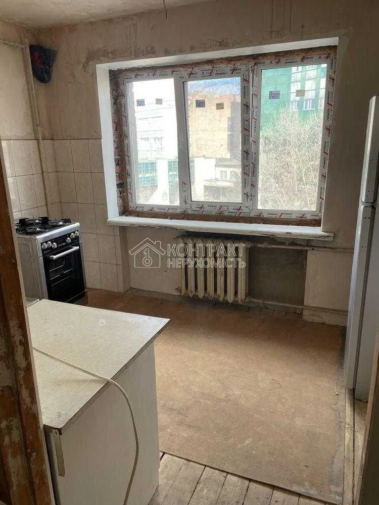 Продається 2-кімнатна квартира, Кінний ринок