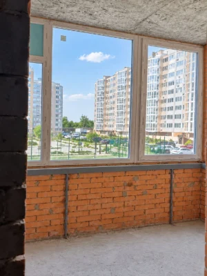 Продається квартира з індивідуальним газовим опаленням, ЖК "Лазу"