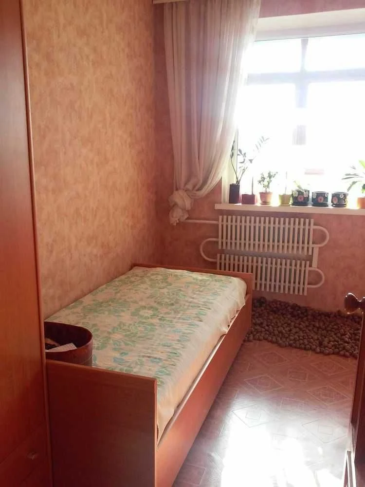 Продам 4-х комнатную квартиру ХТЗ