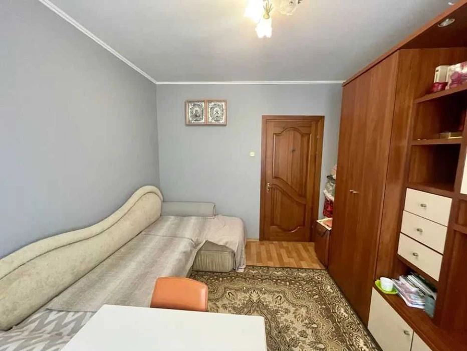 2х кімнатна квартира з Ремонтом на Озерній, 4й поверх, 52м2,