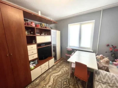 2х кімнатна квартира з Ремонтом на Озерній, 4й поверх, 52м2,