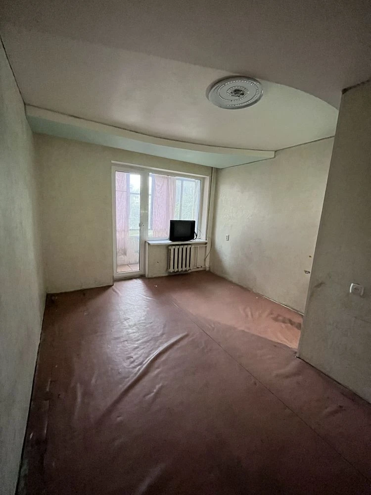 Продаж! 1 кімната «малосечок» на Артемі, в районі «Космонавтів», вул.