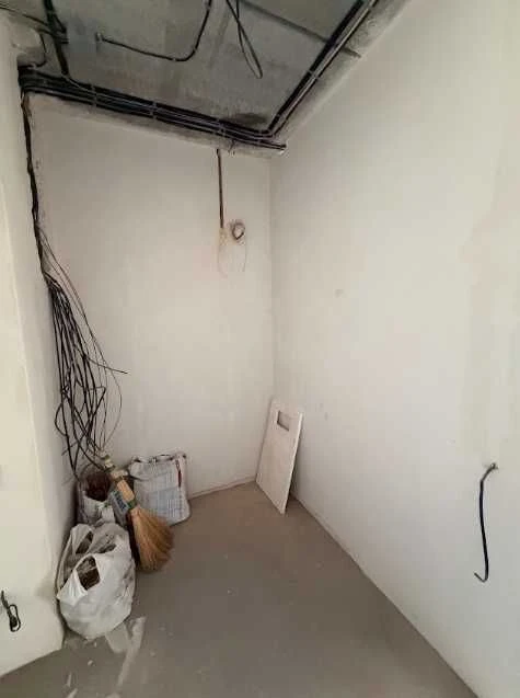Large Euro 2-room apartment, PARTIAL RENOVATION, 2% registration