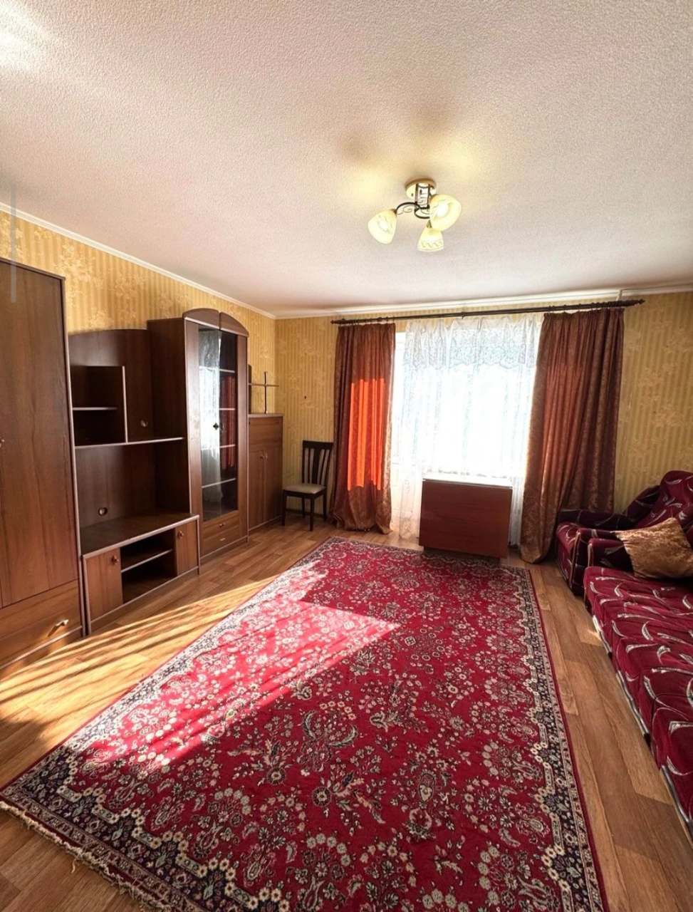 Sale of a 3-room apartment in Svichtodymyr