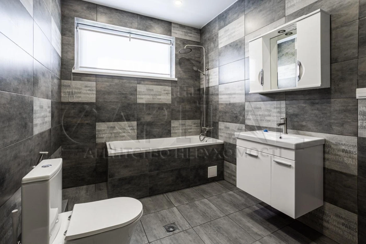Будинок 3 кімнати, 150м², Вишгород, з паркінгом