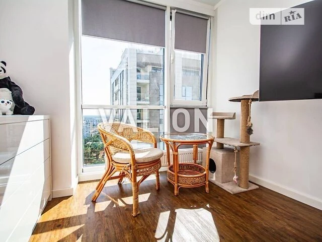 Sale of 1-room apartment 46.3 sq. m. on Knyazya Romana Mstislava Street
