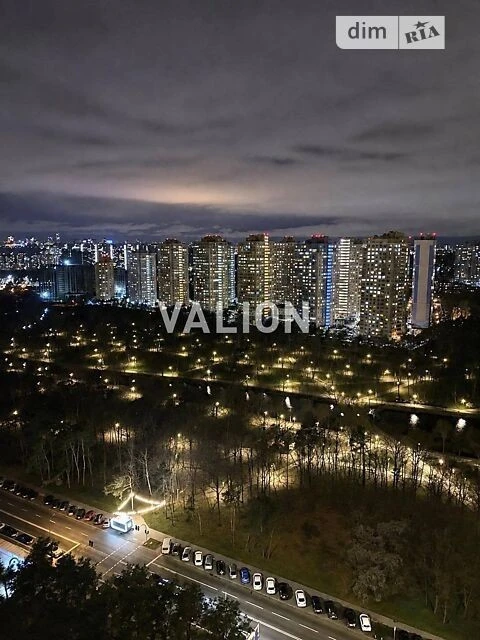 Sale of 1-room apartment 46.3 sq. m. on Knyazya Romana Mstislava Street