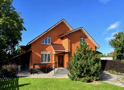 House for Sale: 300 m², Dachna Street