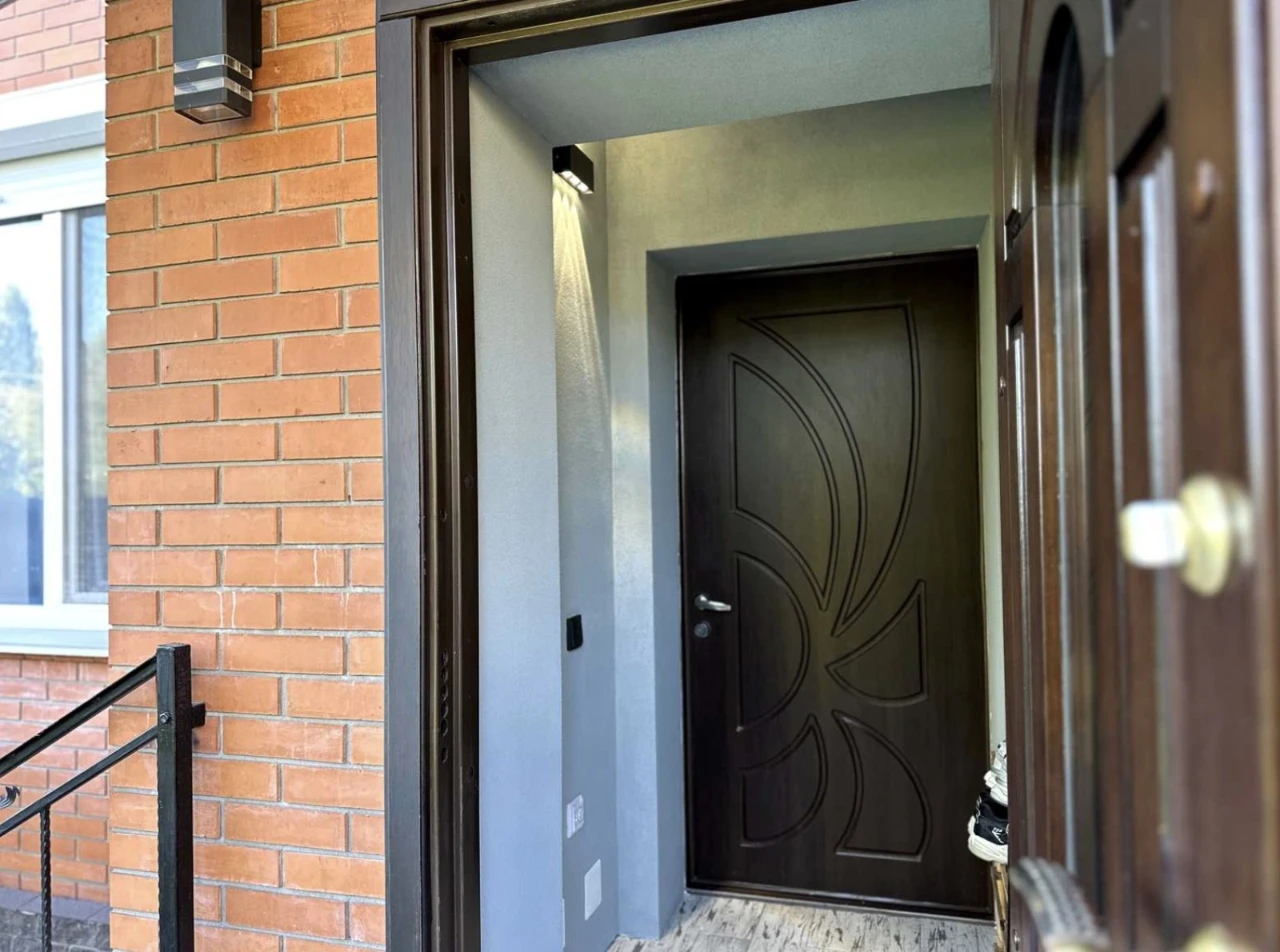 House for Sale: 300 m², Dachna Street