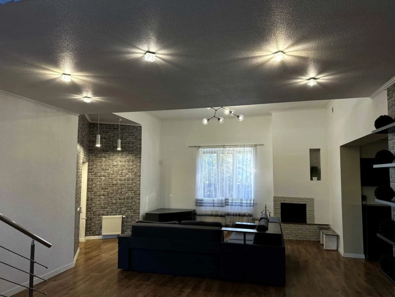 House for Sale: 300 m², Dachna Street