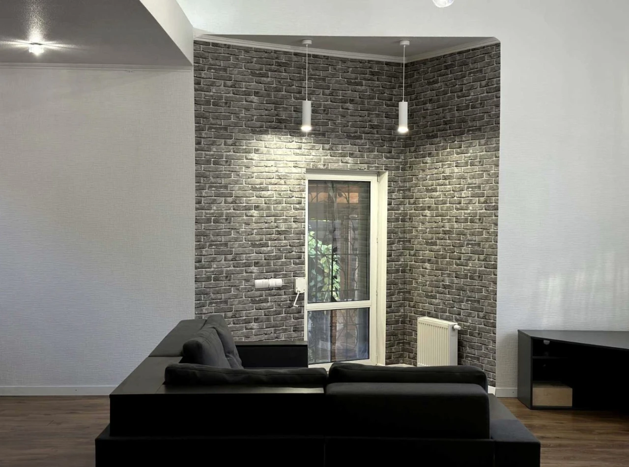 House for Sale: 300 m², Dachna Street