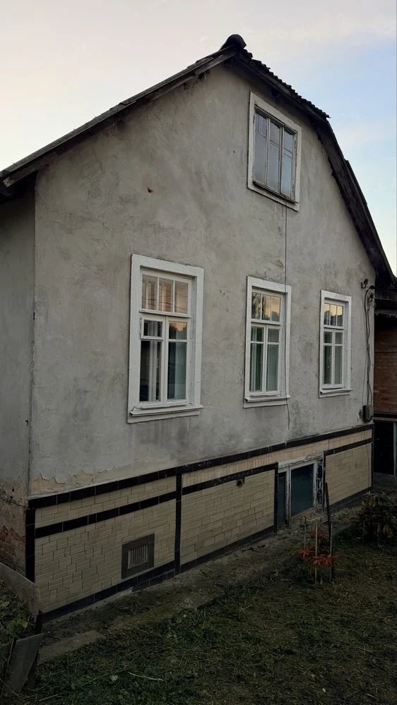 Продажа участка с домом в Киеве, район Голосиевский