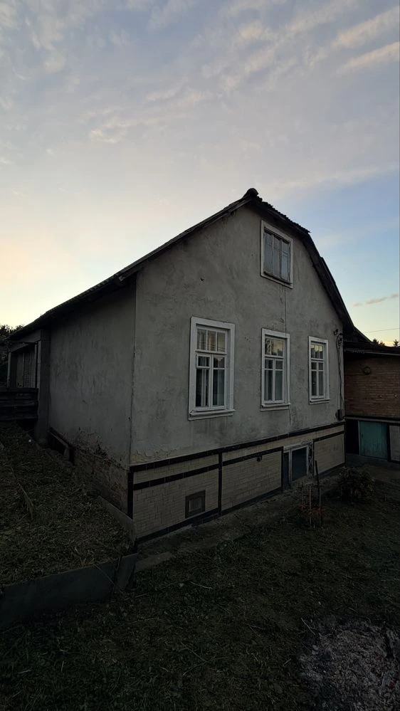 Продажа участка с домом в Киеве, район Голосиевский