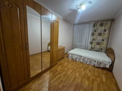 Продаж 2-кімнатної квартири на вул. Краснова — 47,1 м², газ,