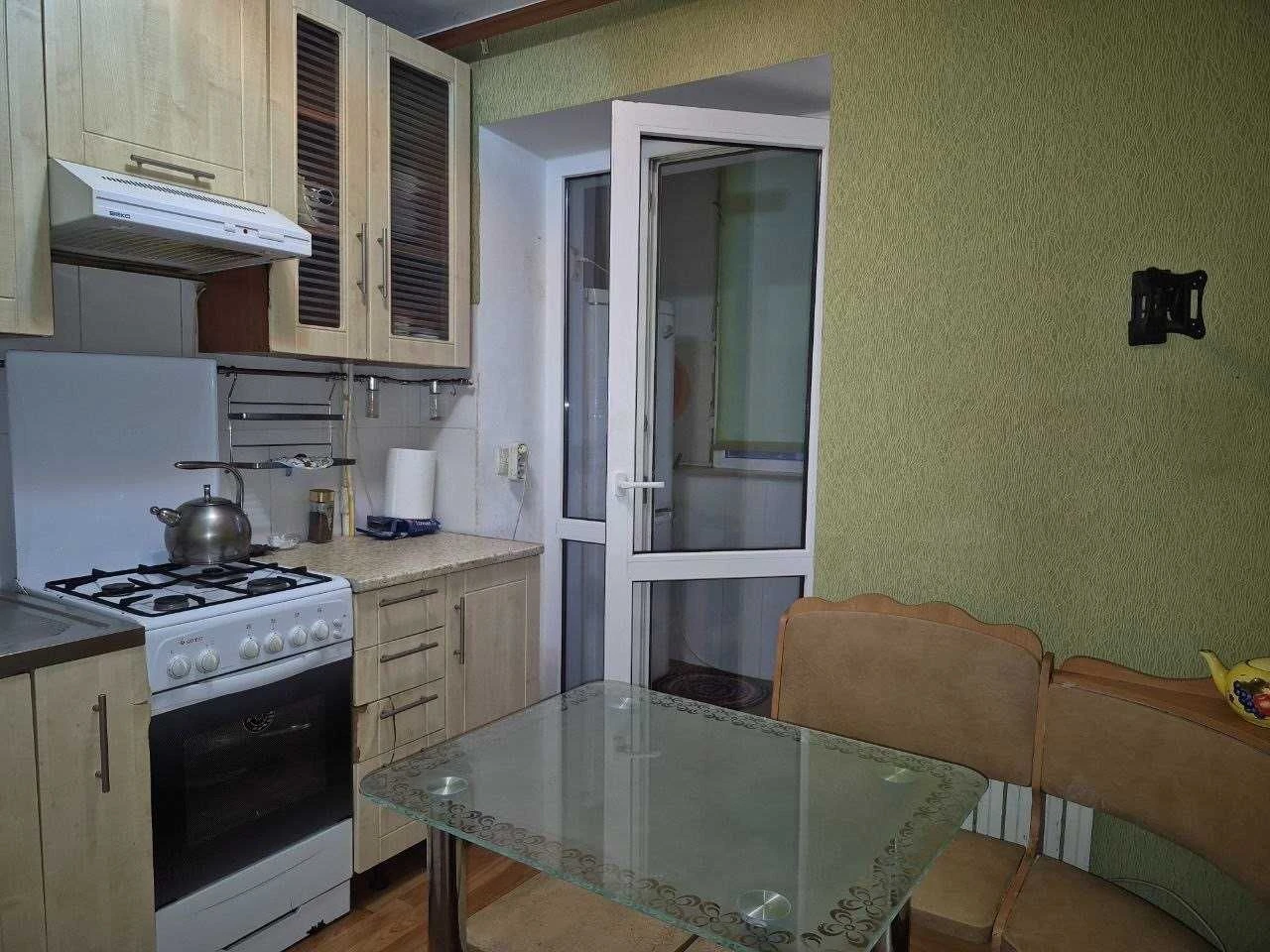 Продаж 2-кімнатної квартири на вул. Краснова — 47,1 м², газ,