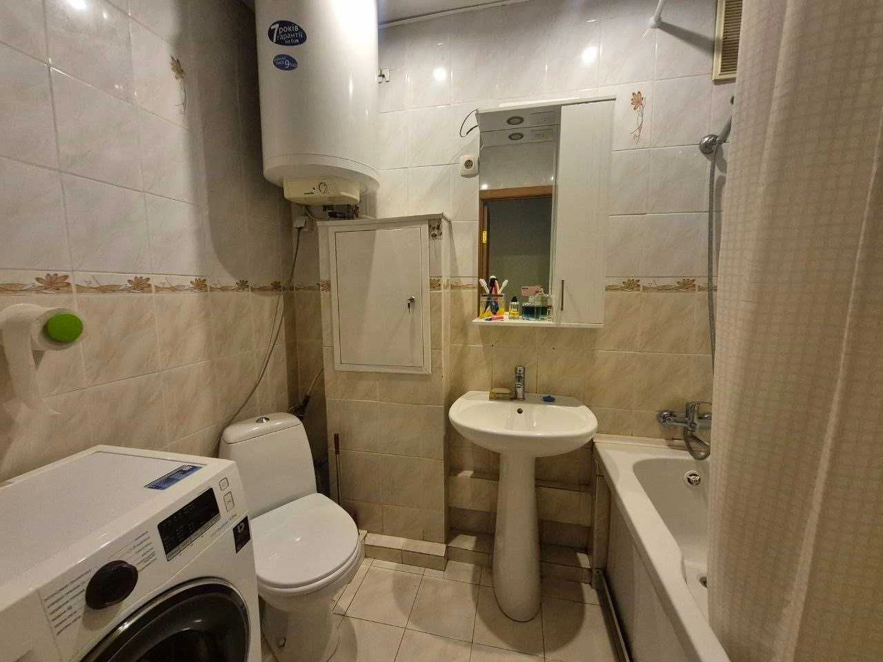 Продаж 2-кімнатної квартири на вул. Краснова — 47,1 м², газ,