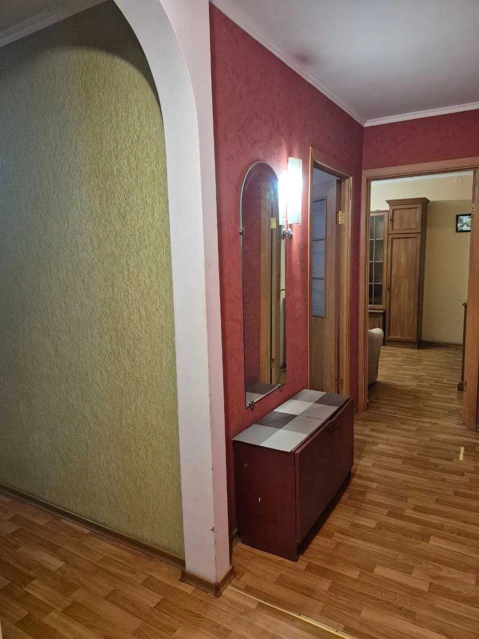 Продаж 2-кімнатної квартири на вул. Краснова — 47,1 м², газ,