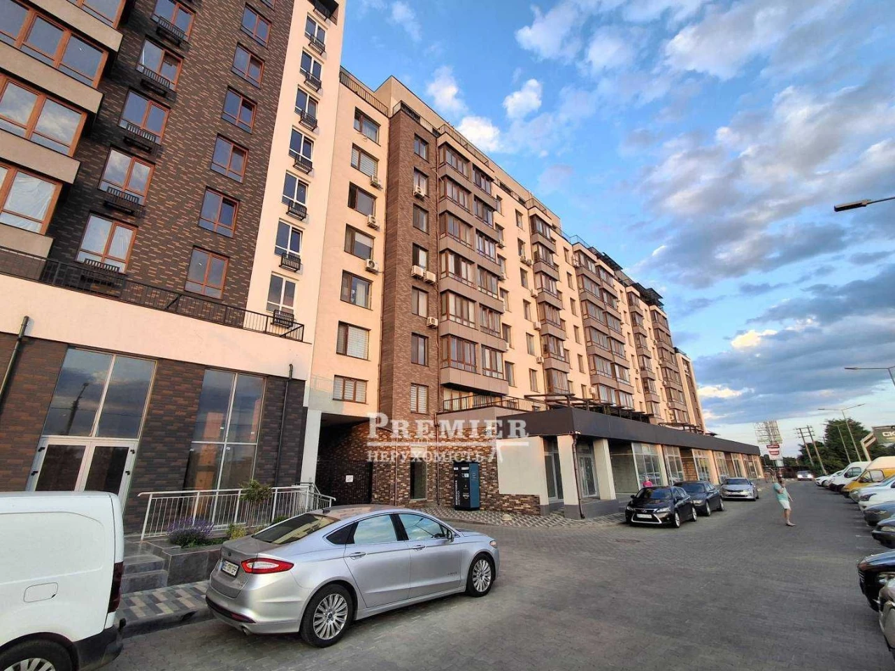 Продається простора 1-кімнатна квартира площею 45 м² у сучас