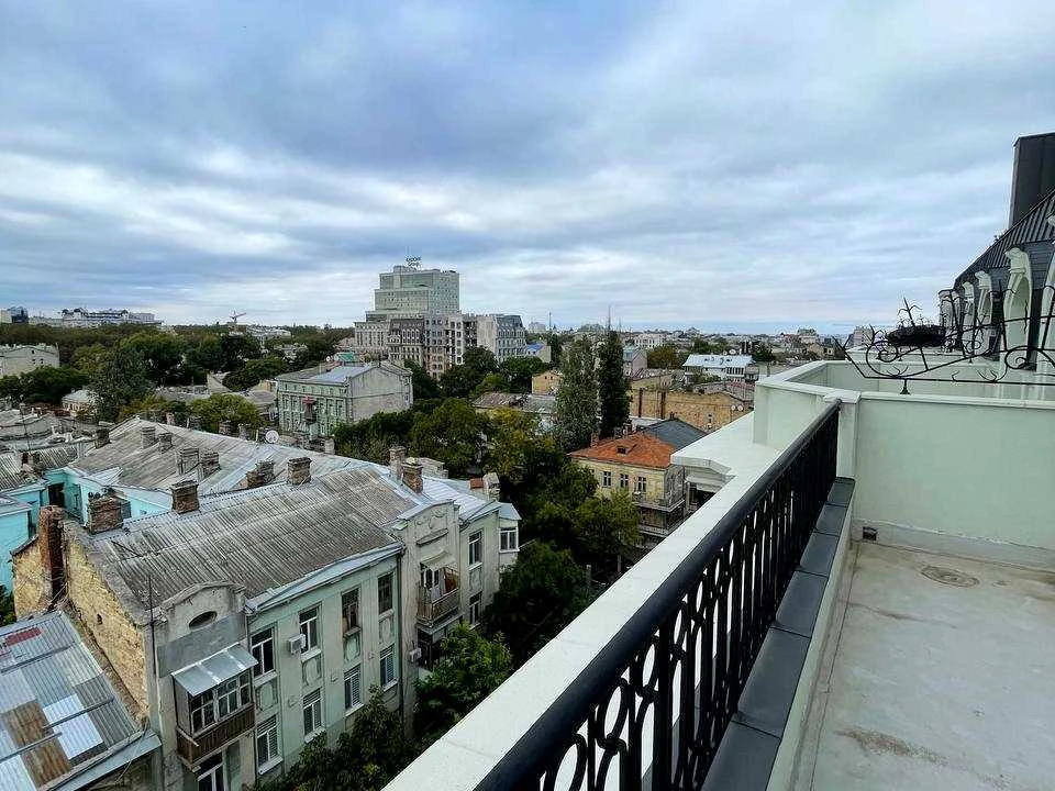 Квартира. Киев, проспект Голосеевский