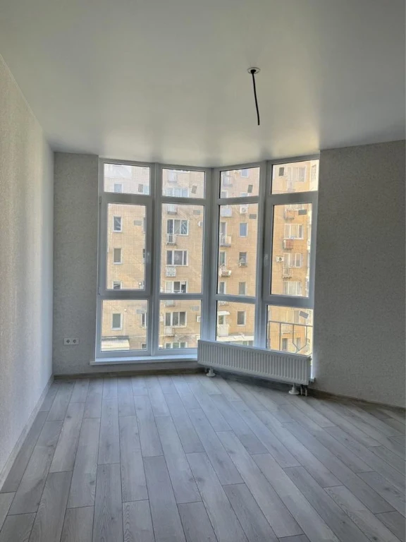 For sale 2-room apartment renovated in a new building on Twir