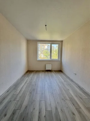 For sale 2-room apartment renovated in a new building on Twir