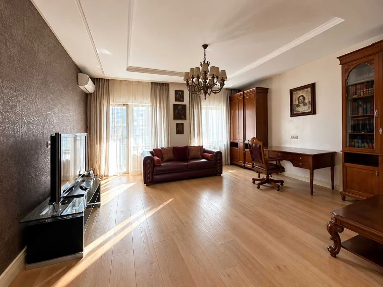 For Sale: 2-bedroom apartment with gas heating in New Building -