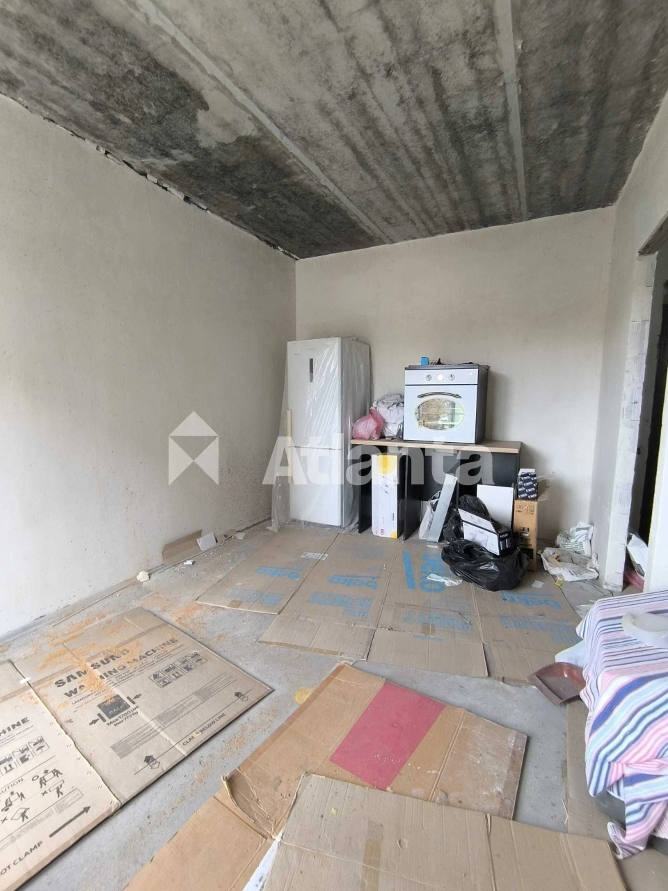 One-bedroom apartment in a new low-rise building on Fontan Street