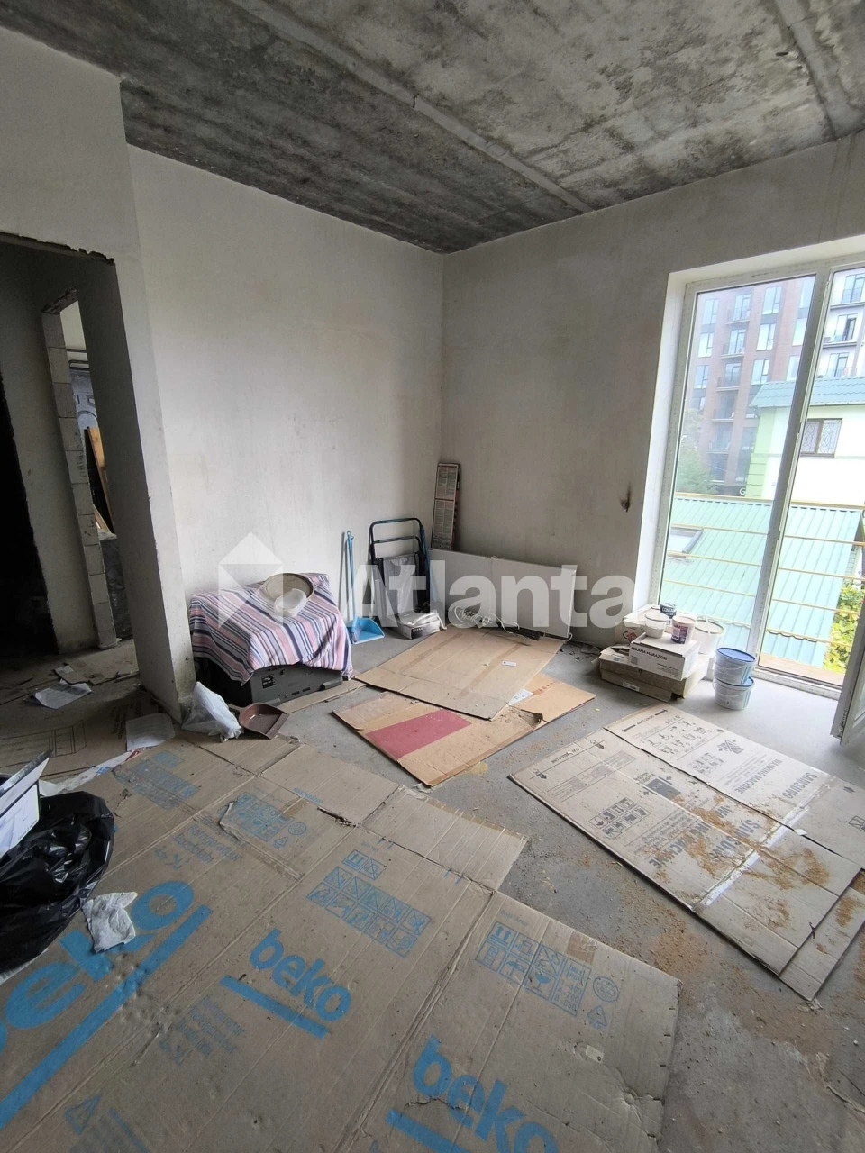 One-bedroom apartment in a new low-rise building on Fontan Street