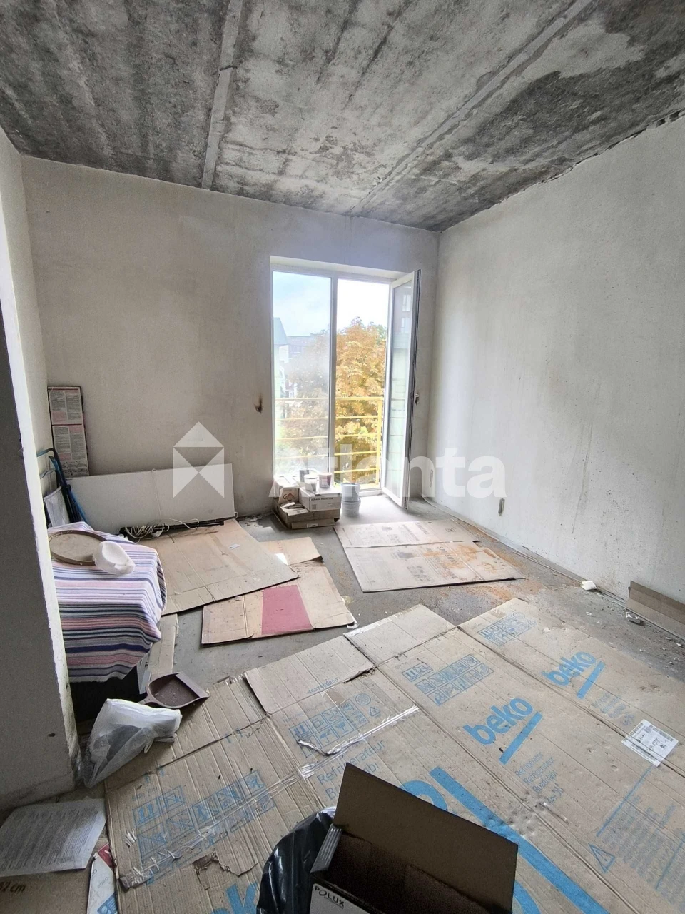 One-bedroom apartment in a new low-rise building on Fontan Street