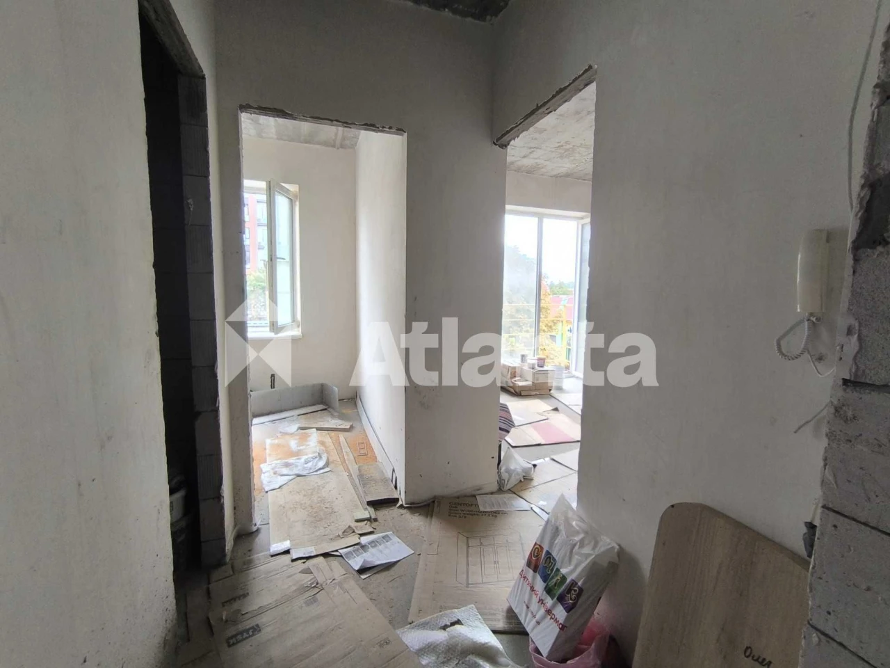 One-bedroom apartment in a new low-rise building on Fontan Street