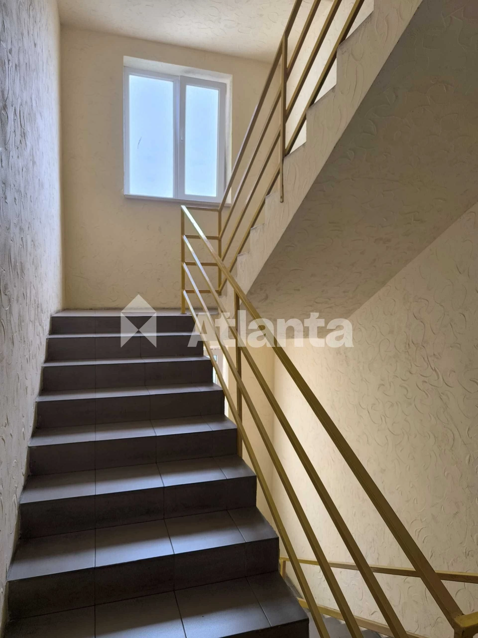 One-bedroom apartment in a new low-rise building on Fontan Street