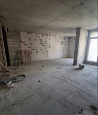 One-bedroom apartment for sale in the Derby residential complex. Price is lower than in