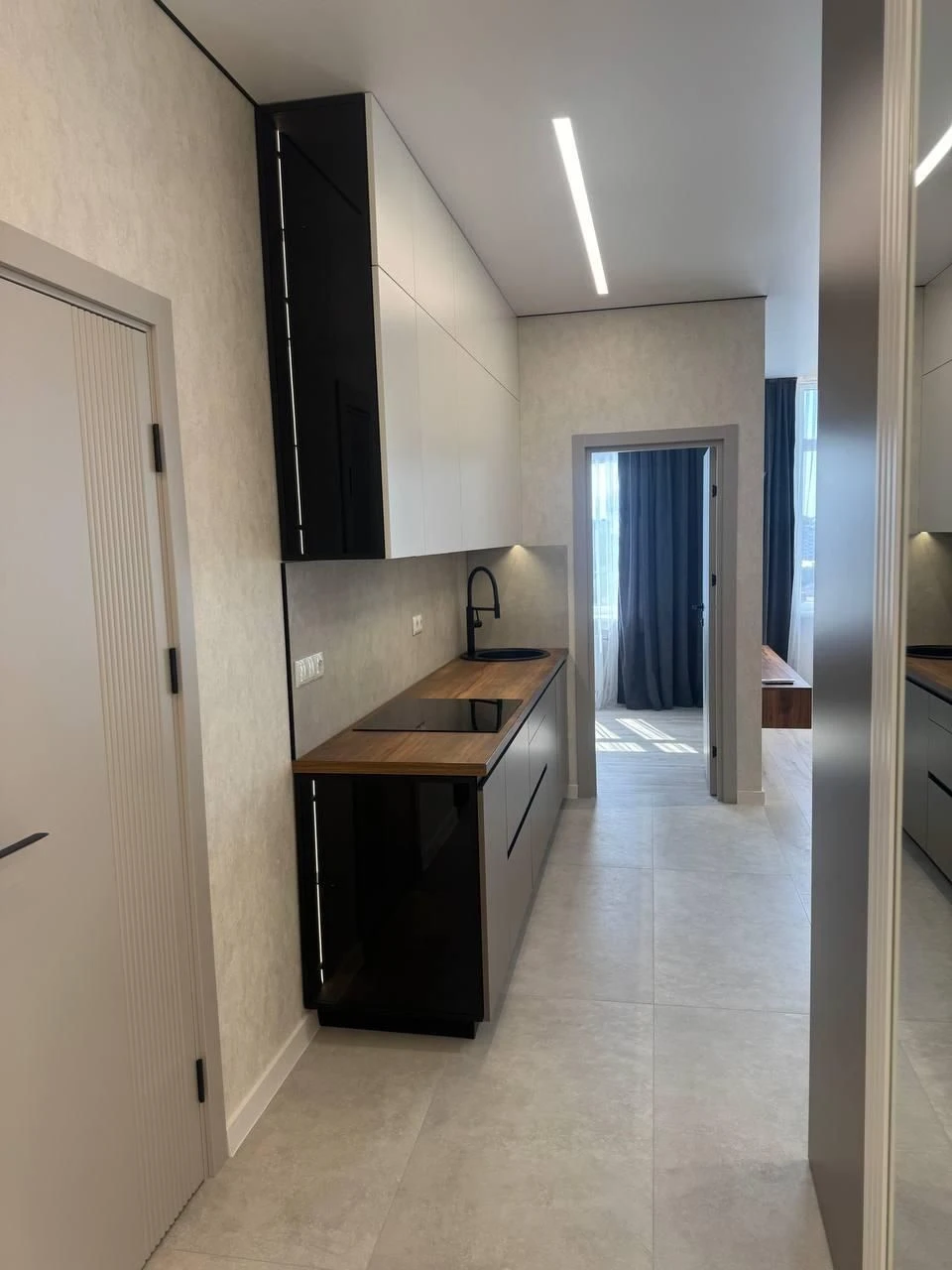 Продам 2 кімн. квартиру з ремонтом та меблями у KADORR CITY