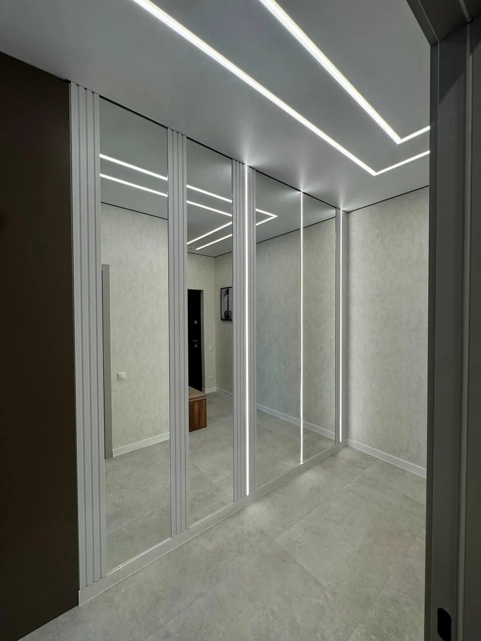 Продам 2 кімн. квартиру з ремонтом та меблями у KADORR CITY