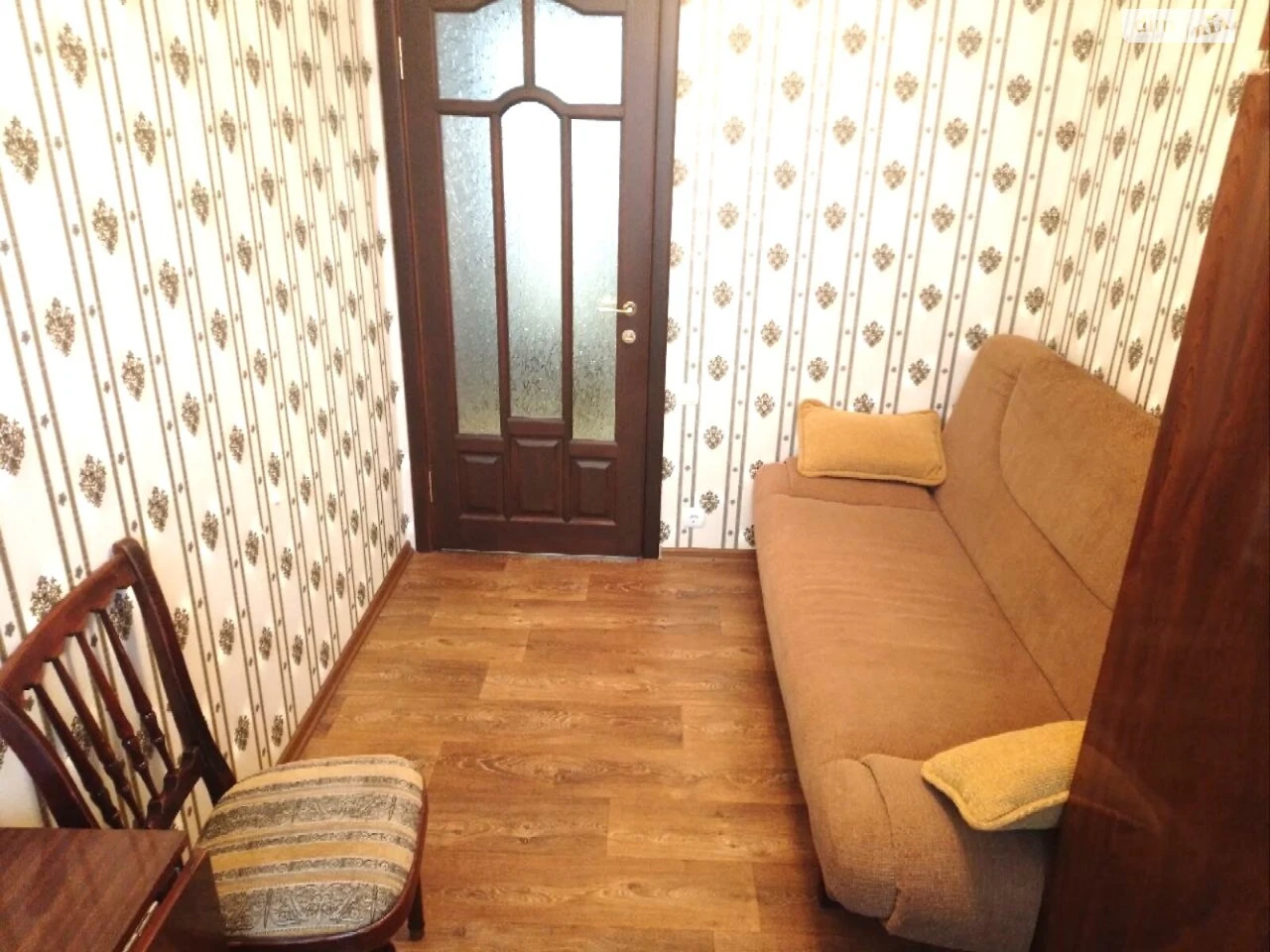 Long-Term Rental: Large Fountain