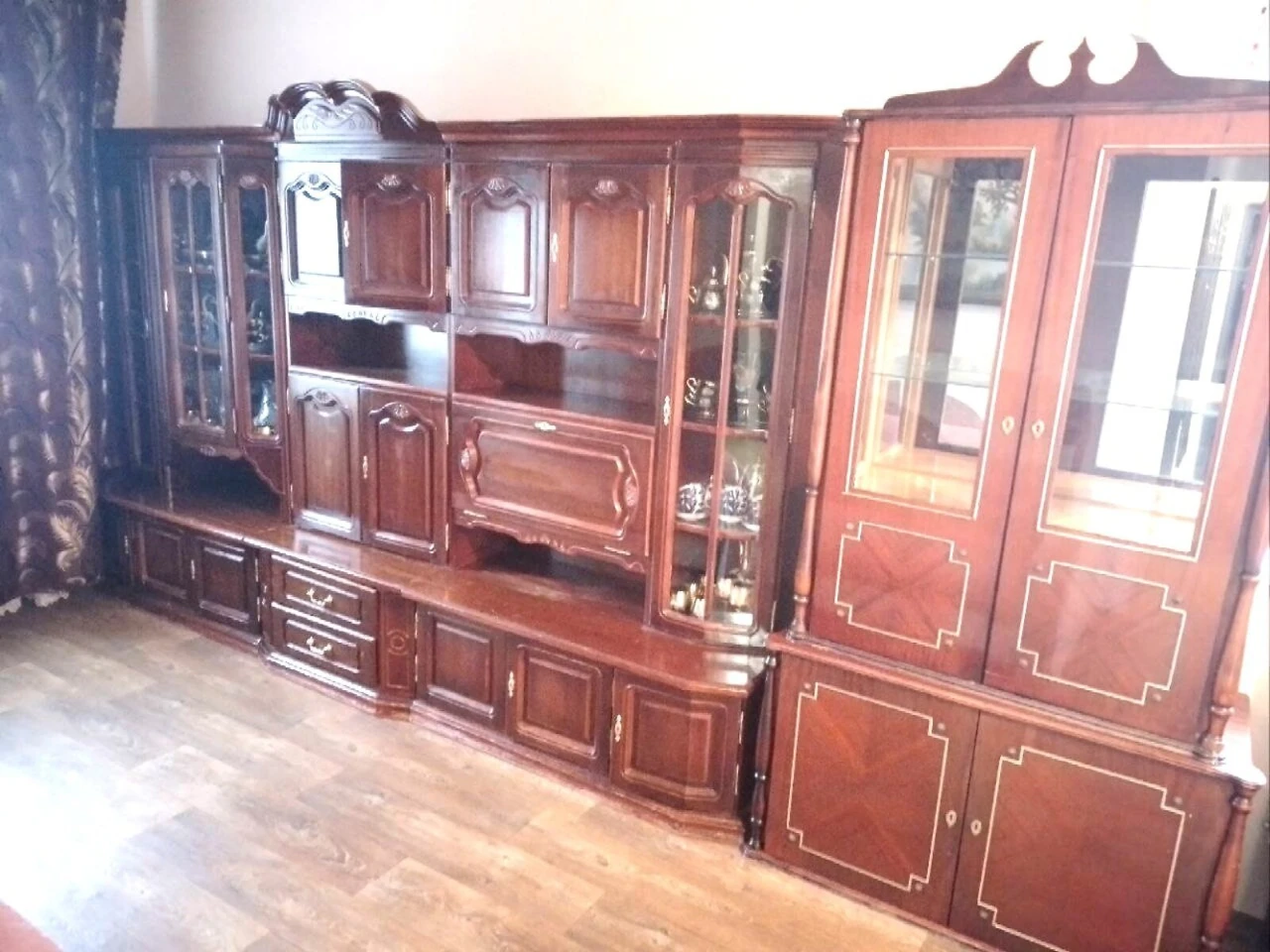 Long-Term Rental: Large Fountain