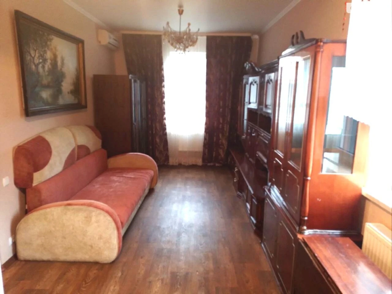 Long-Term Rental: Large Fountain