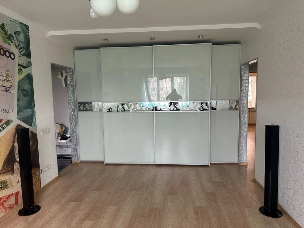 3-bedroom Apartment with Quality Renovation