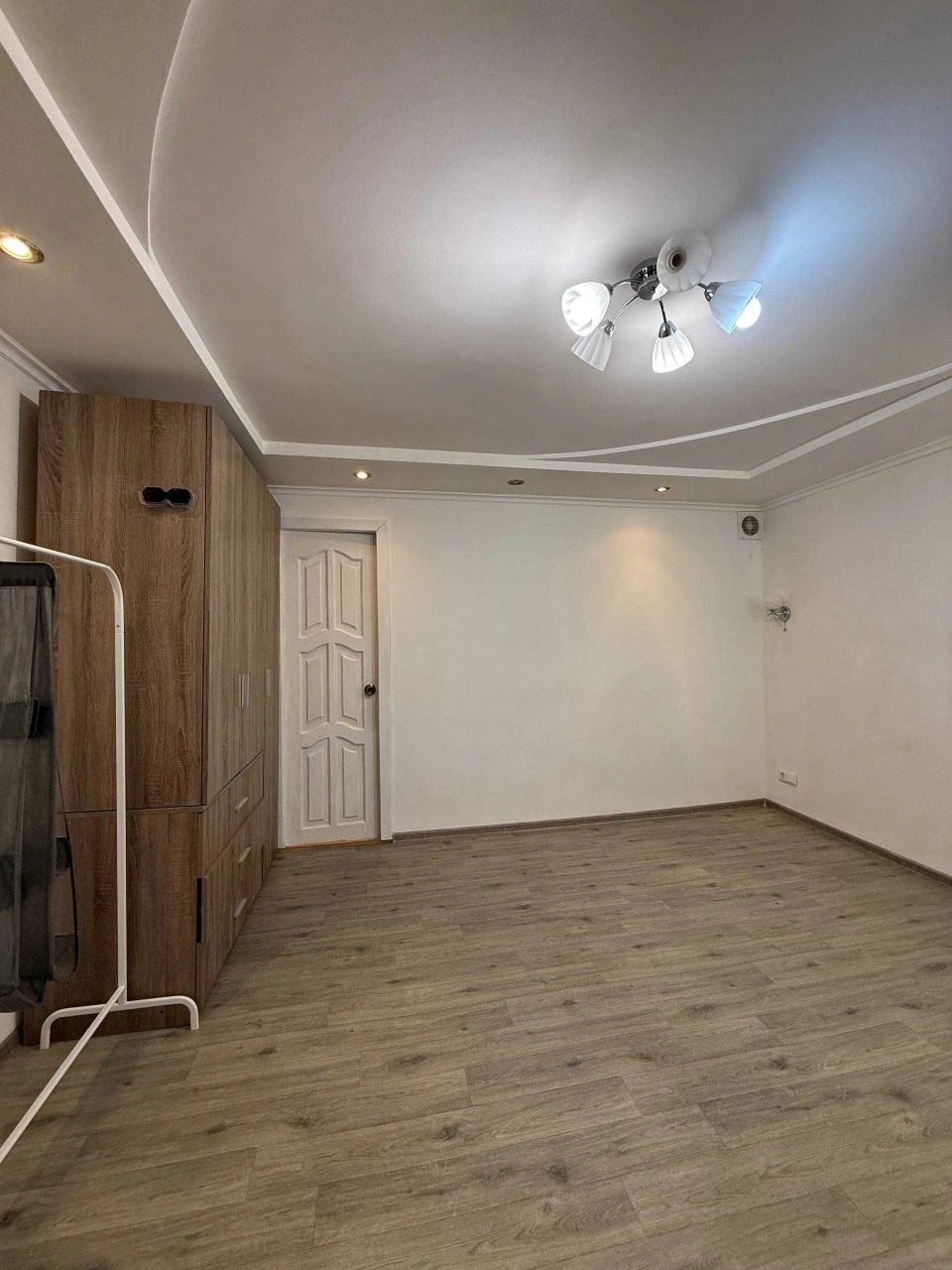 Продажа 1.5 комнатной квартиры рядом с городским озером