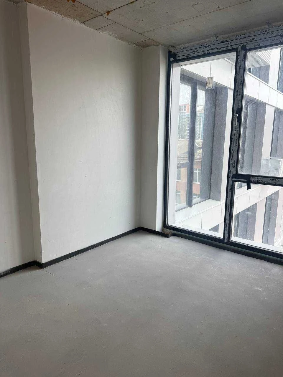 One-bedroom apartment from developer | Gas heating, terrace