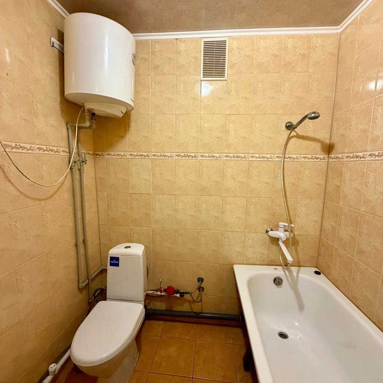 Sale of a 1-bedroom apartment renovated, on South Boulevard