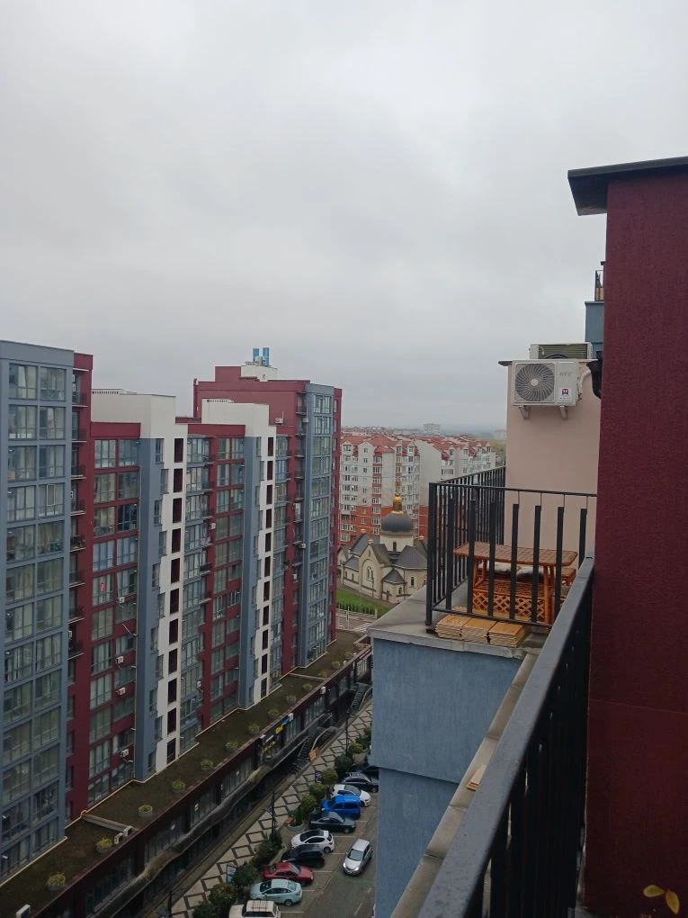 Продається 3-кімнатна квартира в ЖК "Княгини", Центр, Здана
