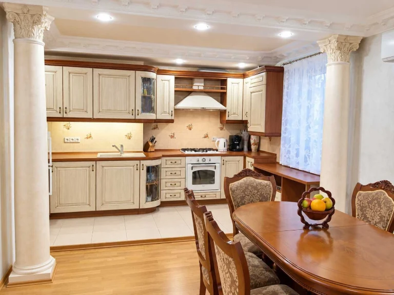 Продаж 2 кімнатної квартири 5/10 82м2 Левада Новобудова. Інд