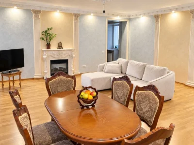 Продаж 2 кімнатної квартири 5/10 82м2 Левада Новобудова. Інд