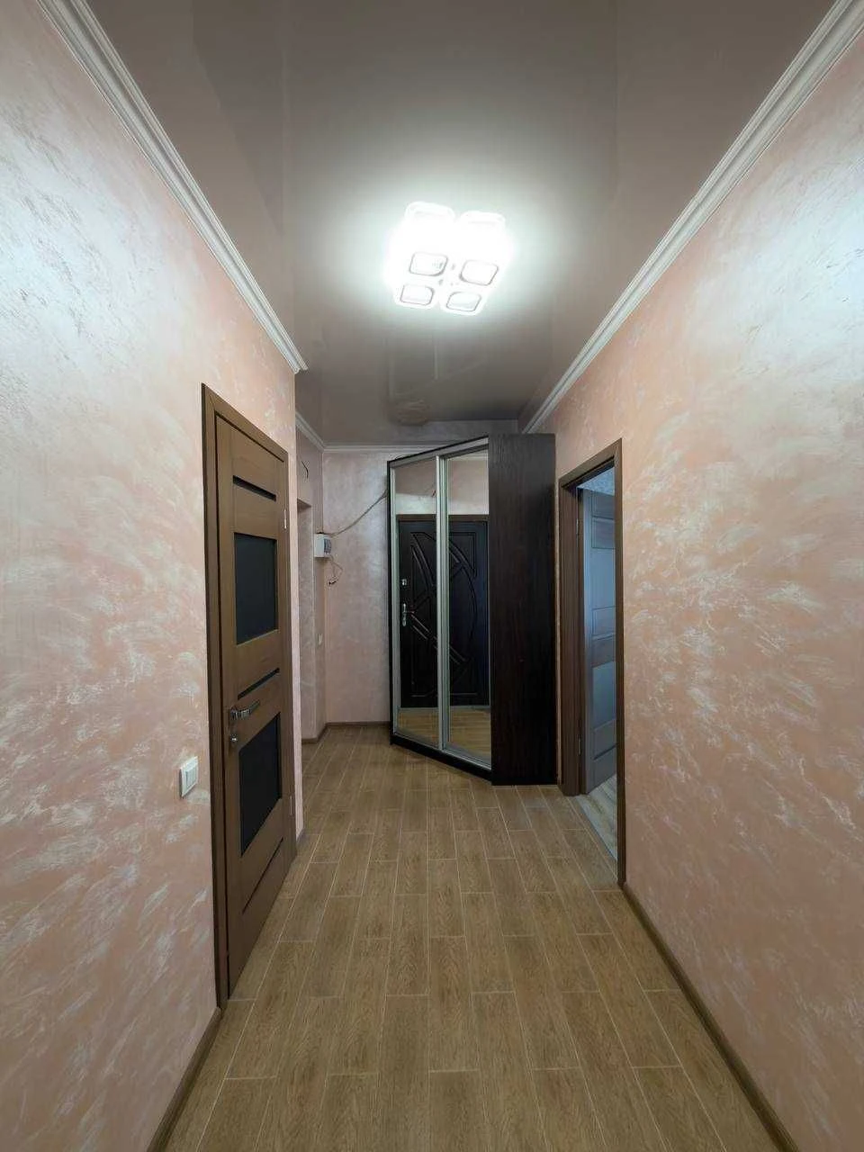 Продаж 2-кімнатної квартири в ЖК «Гранд Рояль» | Озерна