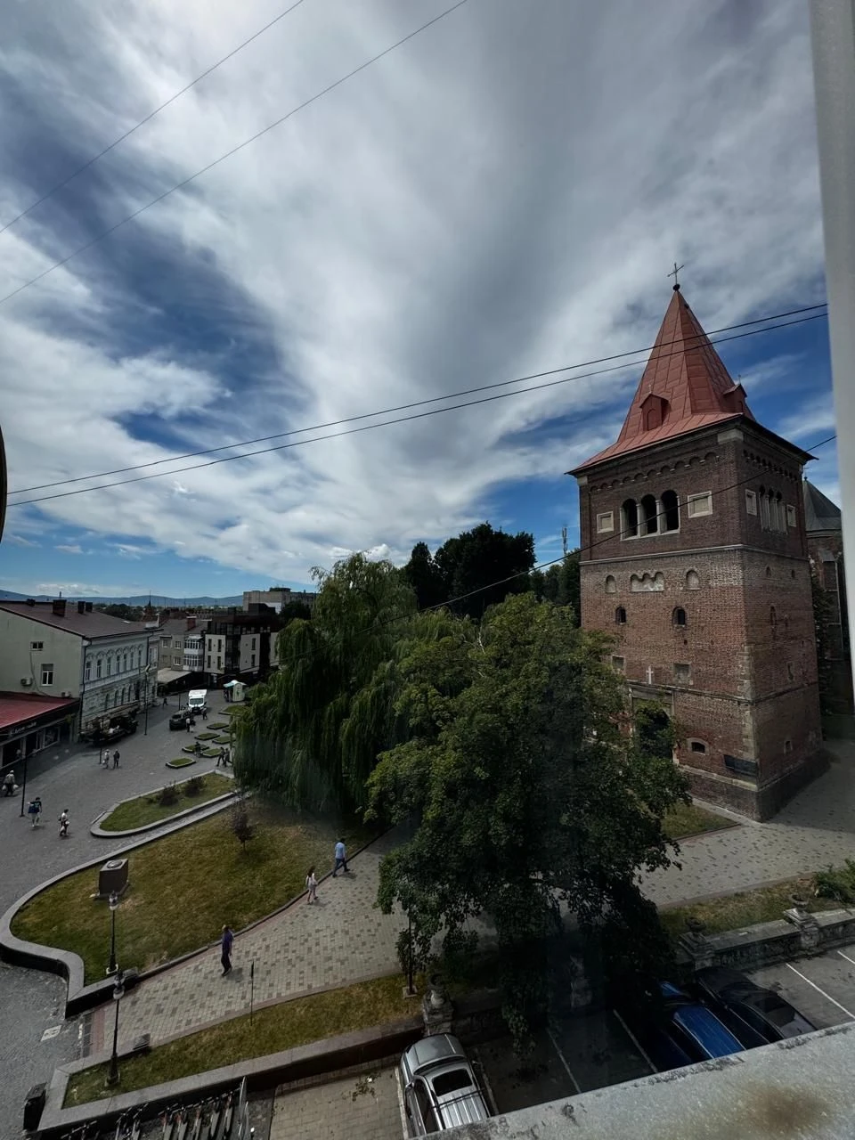 Продается трехкомнатная квартира в центре Дрогобича